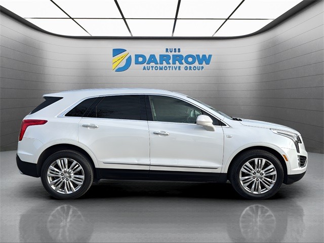 Cadillac XT5 Vehicle Full-screen Gallery Image 06