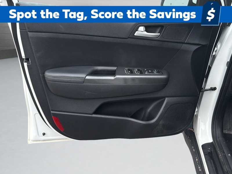 Kia Sportage Vehicle Full-screen Gallery Image 19