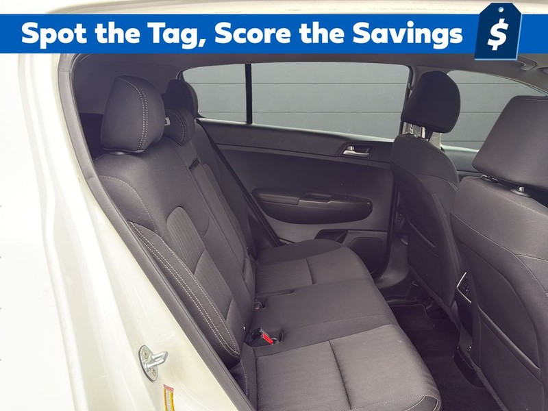 Kia Sportage Vehicle Full-screen Gallery Image 22