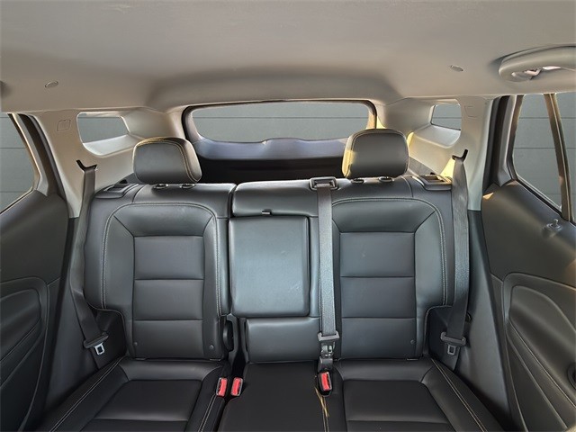 GMC Terrain Vehicle Full-screen Gallery Image 35