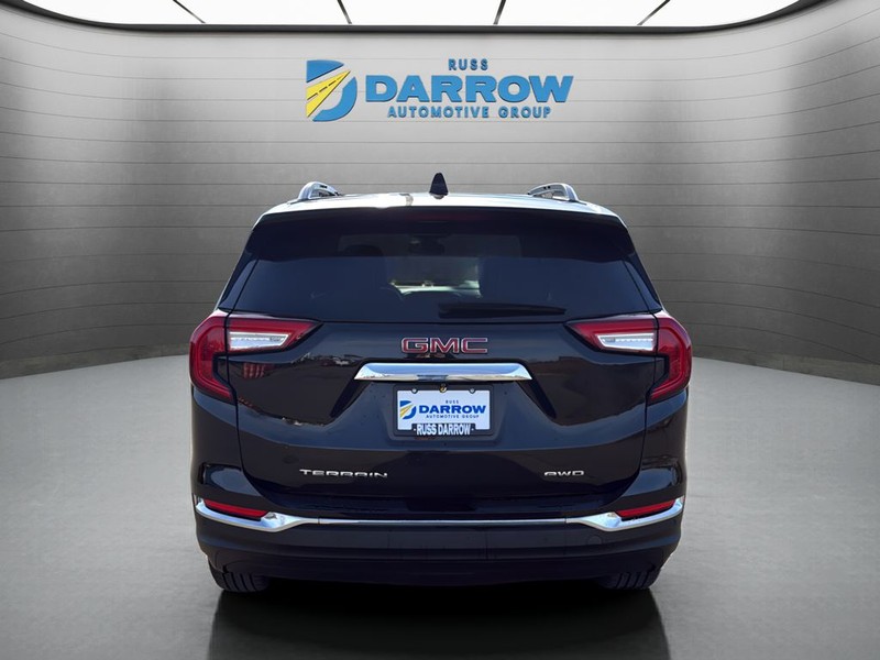 GMC Terrain Vehicle Full-screen Gallery Image 8