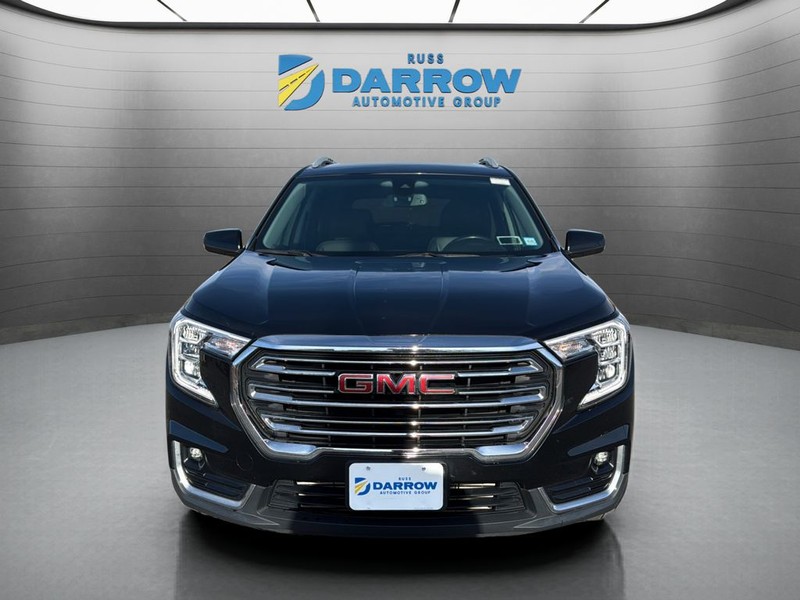 GMC Terrain Vehicle Full-screen Gallery Image 16