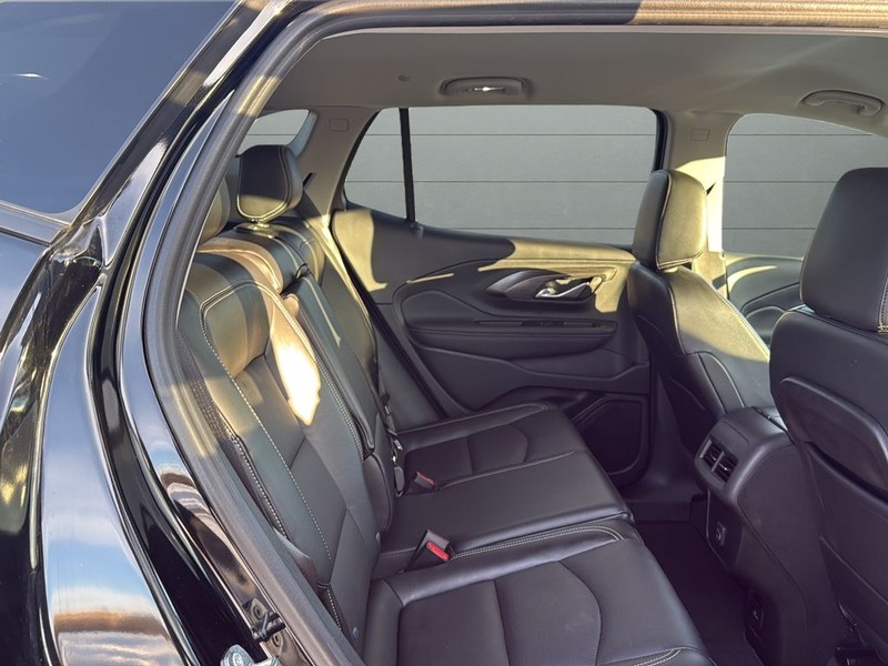 GMC Terrain Vehicle Full-screen Gallery Image 22