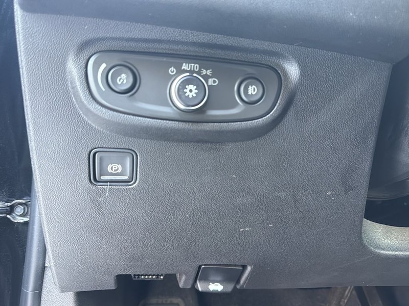 GMC Terrain Vehicle Full-screen Gallery Image 26