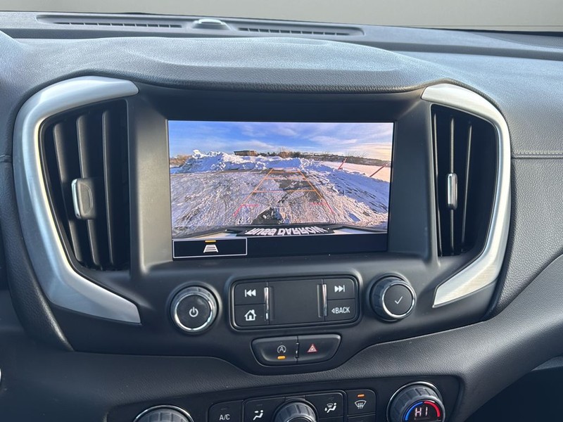 GMC Terrain Vehicle Full-screen Gallery Image 30