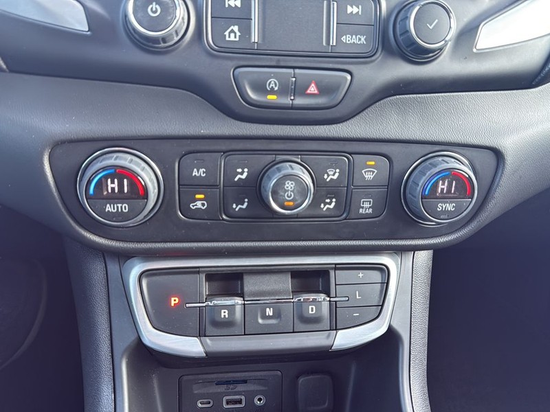 GMC Terrain Vehicle Full-screen Gallery Image 31