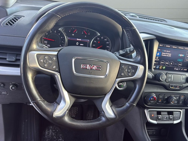 GMC Terrain Vehicle Full-screen Gallery Image 34