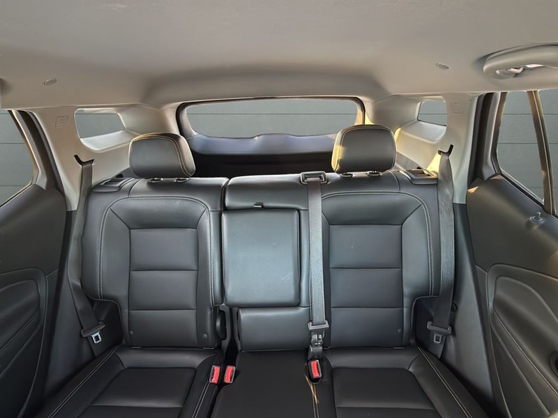 GMC Terrain Vehicle Full-screen Gallery Image 35