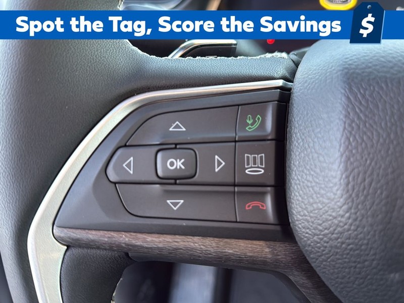 Jeep Grand Cherokee Vehicle Full-screen Gallery Image 9