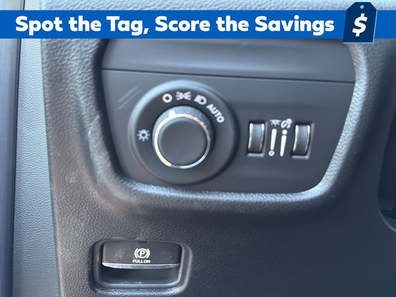 Jeep Grand Cherokee Vehicle Full-screen Gallery Image 19