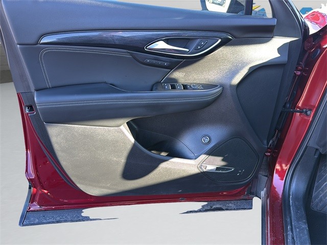 Buick Envision Vehicle Full-screen Gallery Image 11