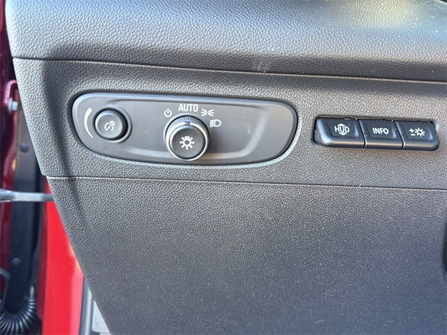 Buick Envision Vehicle Full-screen Gallery Image 19