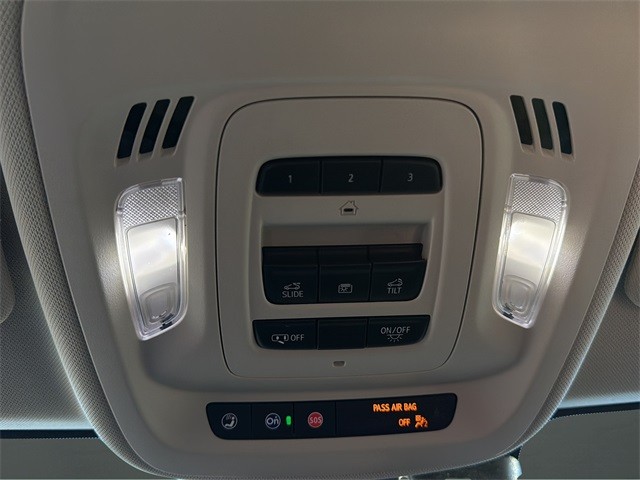 Buick Envision Vehicle Full-screen Gallery Image 25