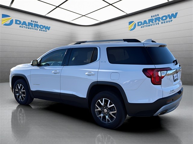 GMC Acadia Vehicle Full-screen Gallery Image 3