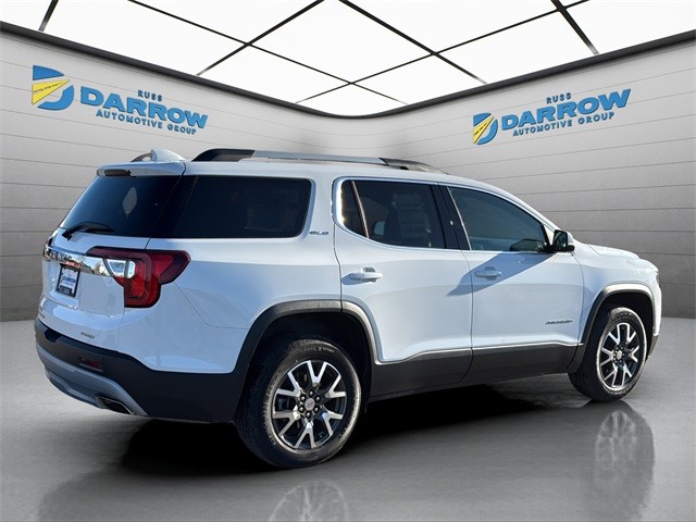 GMC Acadia Vehicle Full-screen Gallery Image 5