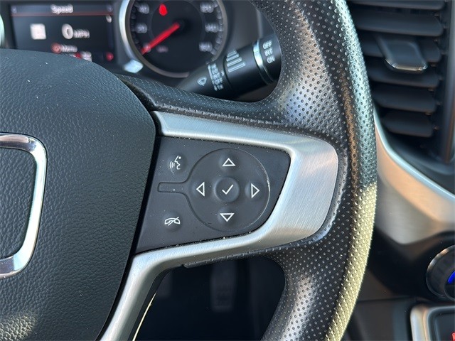 GMC Acadia Vehicle Full-screen Gallery Image 19