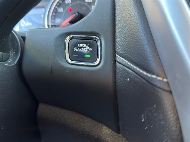 GMC Acadia Vehicle Full-screen Gallery Image 20