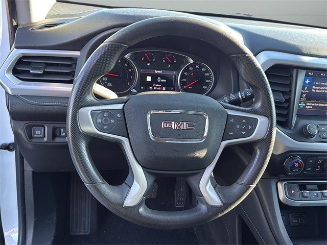 GMC Acadia Vehicle Full-screen Gallery Image 26