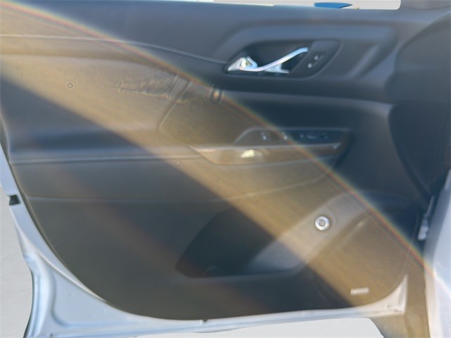 GMC Acadia Vehicle Full-screen Gallery Image 28