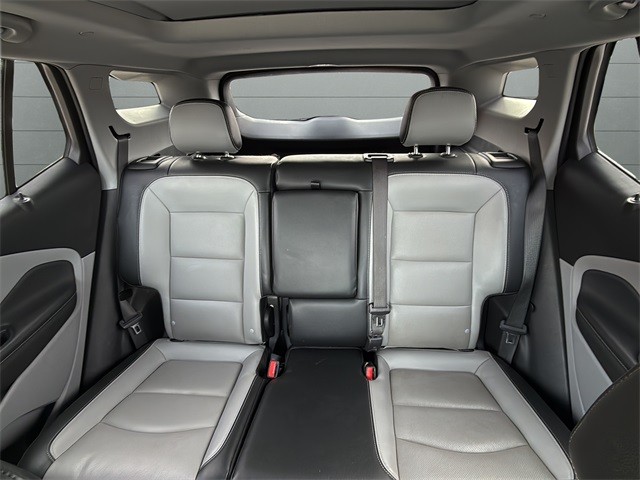 GMC Terrain Vehicle Full-screen Gallery Image 26