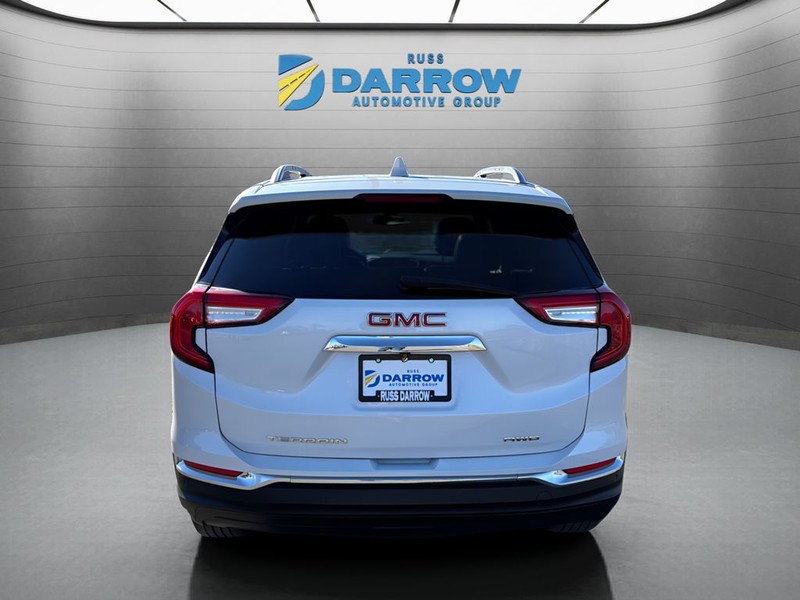 GMC Terrain Vehicle Full-screen Gallery Image 4