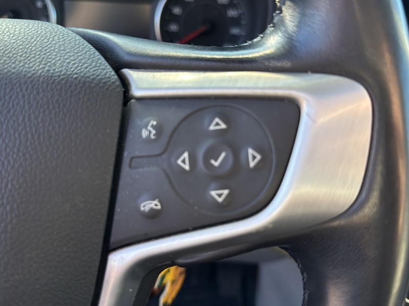 GMC Terrain Vehicle Full-screen Gallery Image 19