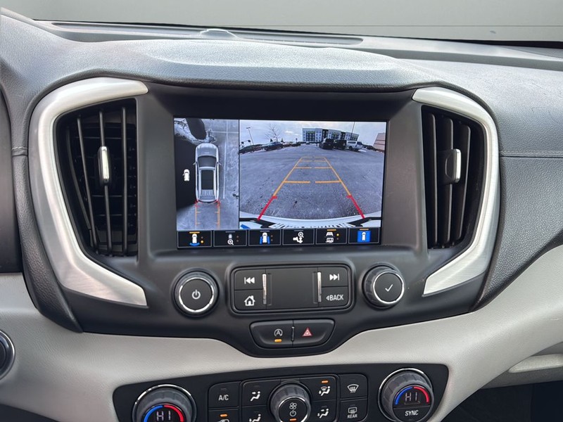 GMC Terrain Vehicle Full-screen Gallery Image 22