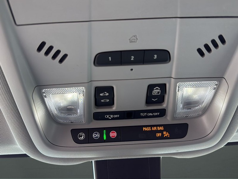 GMC Terrain Vehicle Full-screen Gallery Image 23