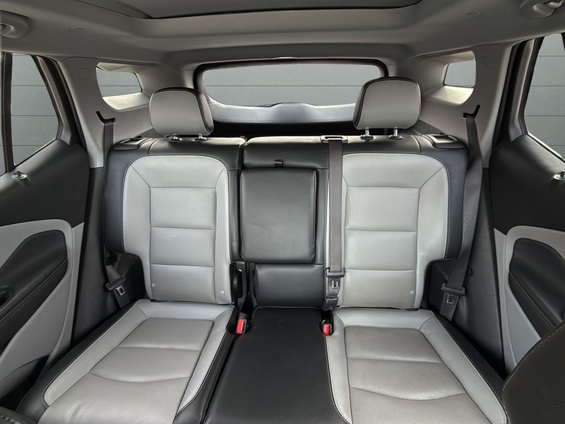 GMC Terrain Vehicle Full-screen Gallery Image 26