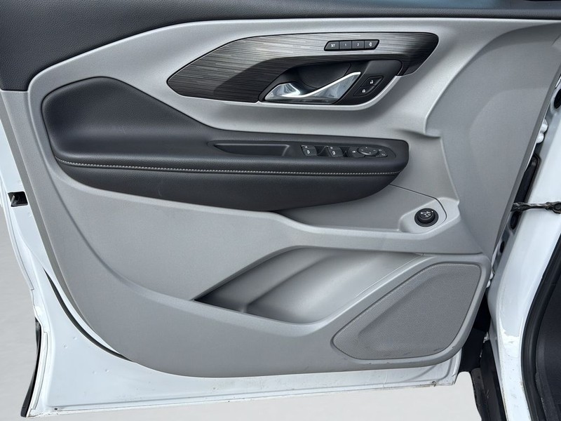 GMC Terrain Vehicle Full-screen Gallery Image 27