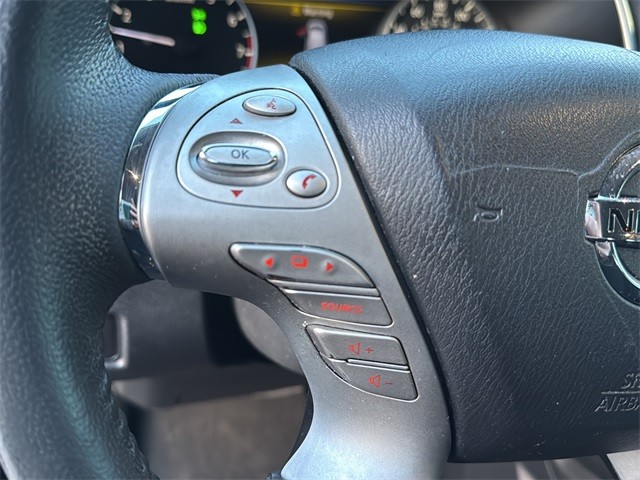 Nissan Murano Vehicle Full-screen Gallery Image 8