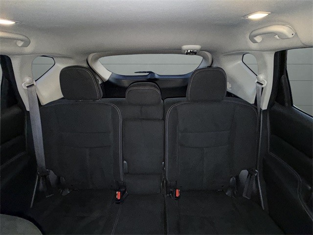 Nissan Murano Vehicle Full-screen Gallery Image 24