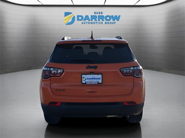 Jeep Compass Vehicle Full-screen Gallery Image 4