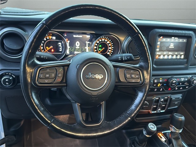 Jeep Gladiator Vehicle Full-screen Gallery Image 35