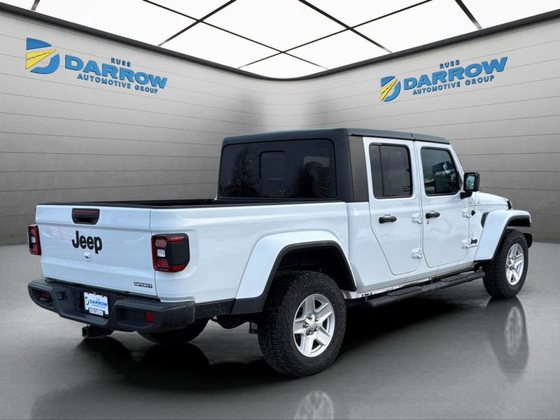 Jeep Gladiator Vehicle Full-screen Gallery Image 9