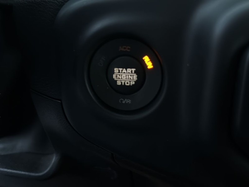 Jeep Gladiator Vehicle Full-screen Gallery Image 28