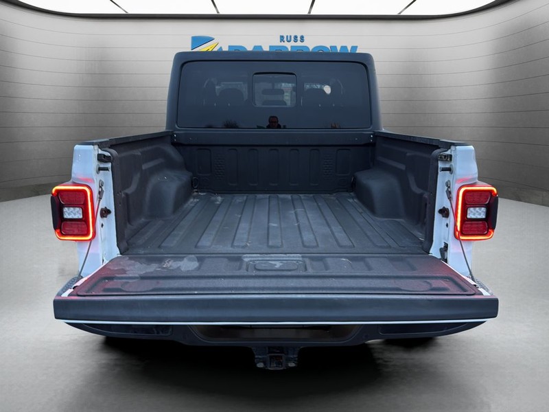 Jeep Gladiator Vehicle Full-screen Gallery Image 33