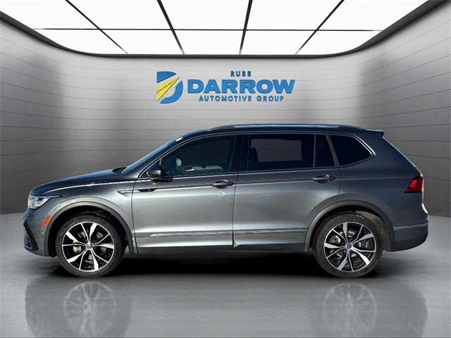 Volkswagen Tiguan Vehicle Full-screen Gallery Image 3