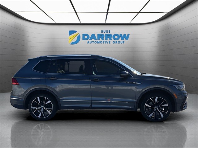 Volkswagen Tiguan Vehicle Full-screen Gallery Image 11
