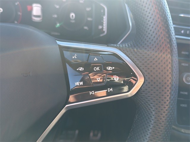 Volkswagen Tiguan Vehicle Full-screen Gallery Image 28