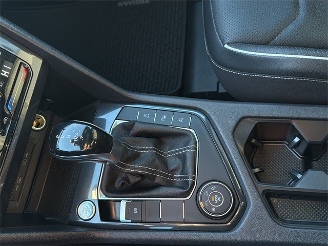 Volkswagen Tiguan Vehicle Full-screen Gallery Image 30