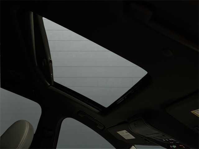 Buick Enclave Vehicle Full-screen Gallery Image 16