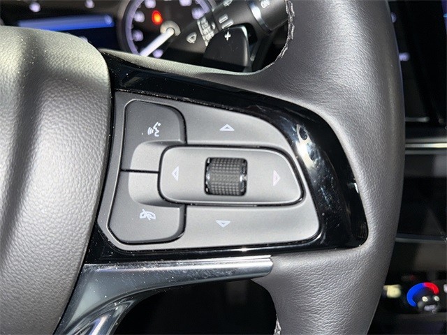 Buick Enclave Vehicle Full-screen Gallery Image 19