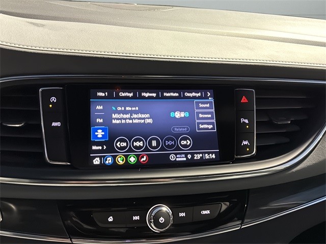 Buick Enclave Vehicle Full-screen Gallery Image 21