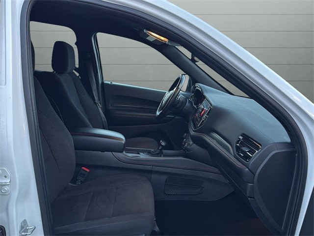 Dodge Durango Vehicle Full-screen Gallery Image 15