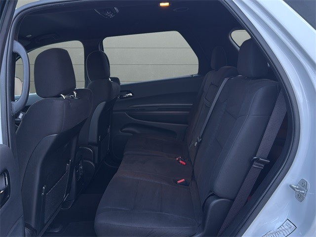 Dodge Durango Vehicle Full-screen Gallery Image 16