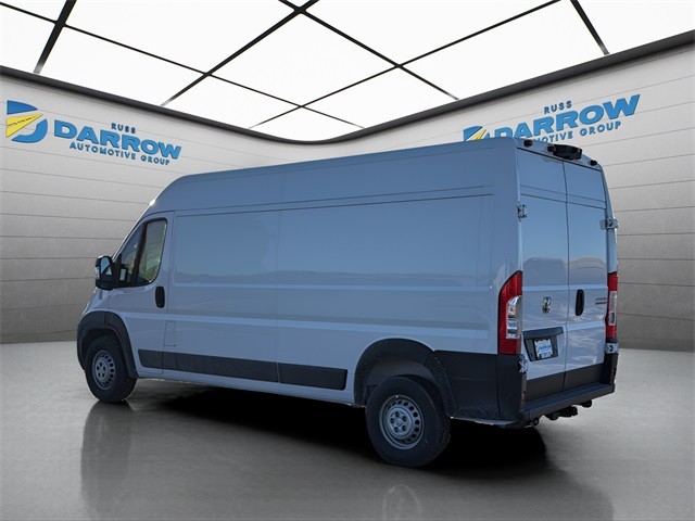 Ram ProMaster Cargo Van Vehicle Full-screen Gallery Image 3