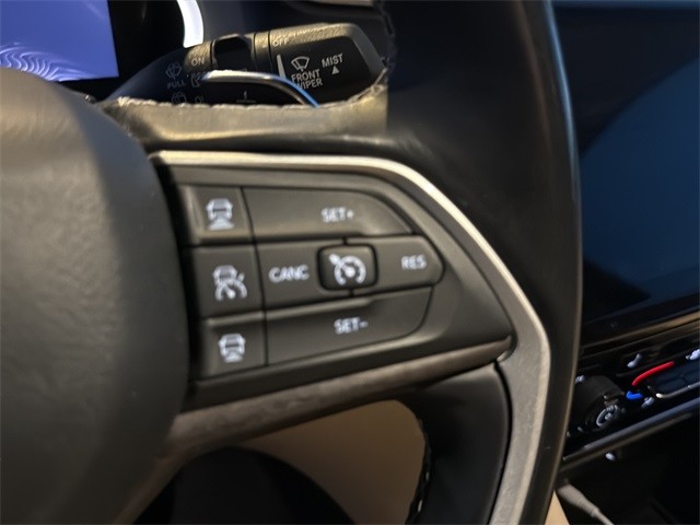 Jeep Grand Cherokee L Vehicle Full-screen Gallery Image 10