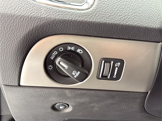 Dodge Durango Vehicle Full-screen Gallery Image 18