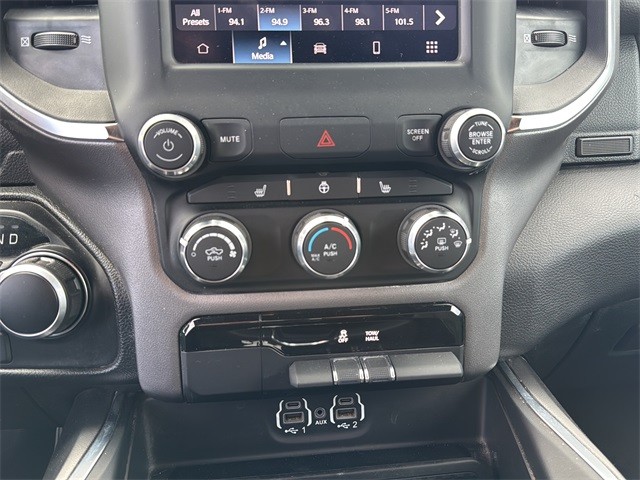 Ram 1500 Vehicle Full-screen Gallery Image 23